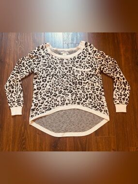 Billabong Cream and Black Patterned Crewneck Sweater